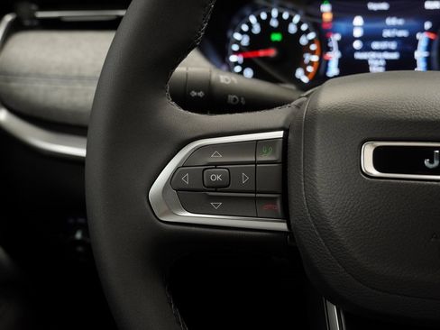 New 2026 Jeep Compass Latitude image 25