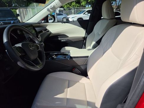 Used 2024 Lexus RX 350 FWD w/ Technology Package image 11
