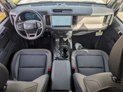 New 2025 Ford Bronco Outer Banks image 11