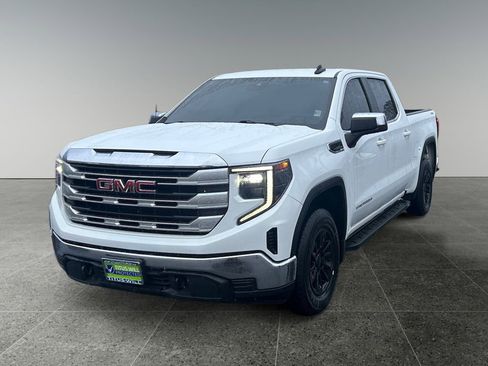 Used 2022 GMC Sierra 1500 SLE image 3