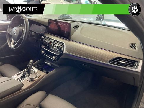 Used 2021 BMW 530i xDrive w/ Premium Package AWD/4WD image 21