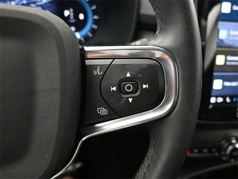 Used 2024 Volvo XC40 B5 Plus w/ Protection Package Premier image 26
