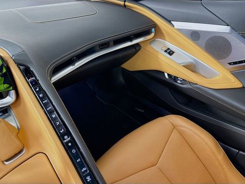 Used 2025 Chevrolet Corvette Stingray Preferred Cpe w/ 2LT RWD image 26