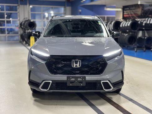 Used 2024 Honda CR-V Sport Touring image 2