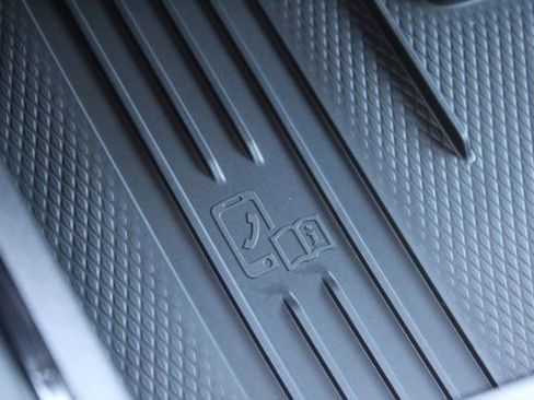 New 2026 Volkswagen Atlas Cross Sport SEL Premium R-Line image 31