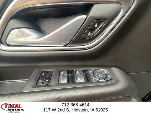 Certified 2024 Chevrolet Suburban RST w/ Luxury Package AWD/4WD image 21