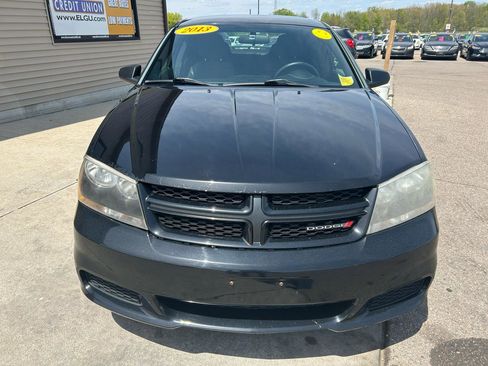 Used 2013 Dodge Avenger SE w/ Blacktop Pkg FWD image 2