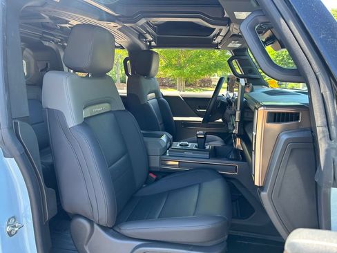 Used 2025 GMC Hummer EV 3X w/ LPO, Sport Package AWD/4WD image 51