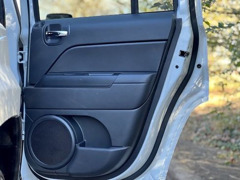 Used 2017 Jeep Patriot Latitude image 55