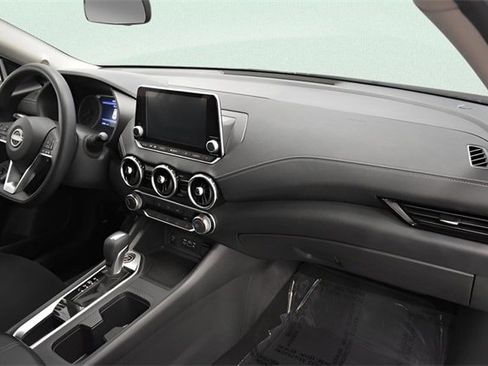 Used 2024 Nissan Sentra SV image 12