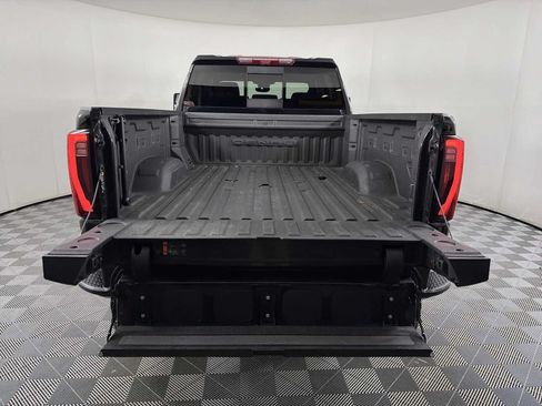 Used 2024 GMC Sierra 2500 Denali w/ Denali Reserve Package AWD/4WD image 17