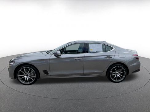 Used 2025 Genesis G70 2.5T image 9