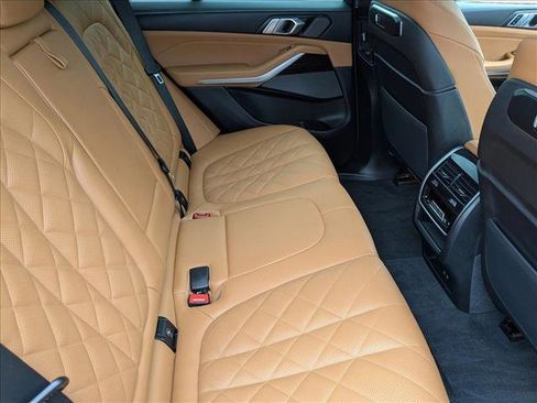 Used 2026 BMW X5 xDrive50e image 19