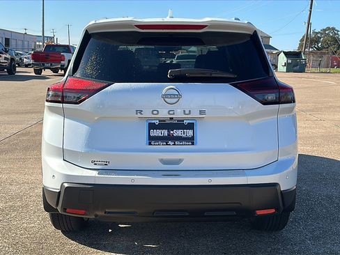 New 2026 Nissan Rogue SV w/ SV Premium Package image 7