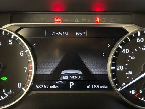 Used 2022 Nissan Pathfinder SV image 18