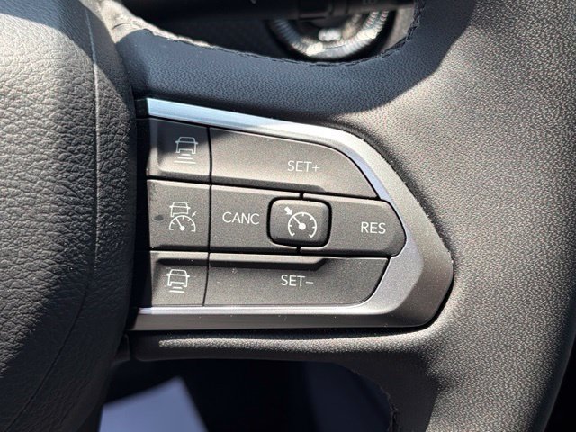 Used 2026 Jeep Compass Limited AWD/4WD image 17