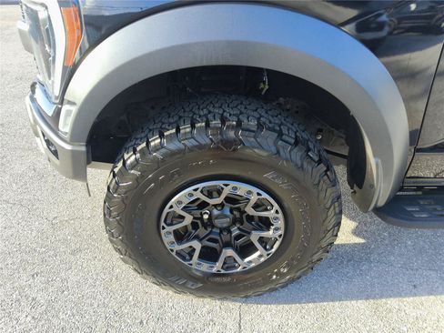 Certified 2022 Ford F150 Raptor w/ Equipment Group 801A High AWD/4WD image 11