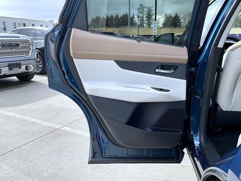 New 2026 Nissan Murano Platinum w/ Cargo Package AWD/4WD image 18