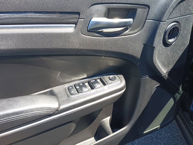 Certified 2019 Chrysler 300 Touring RWD image 24