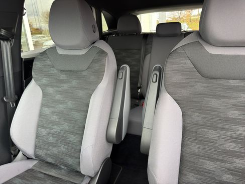 Used 2021 Volkswagen ID.4 Pro w/ ID.4 Protection Package image 12