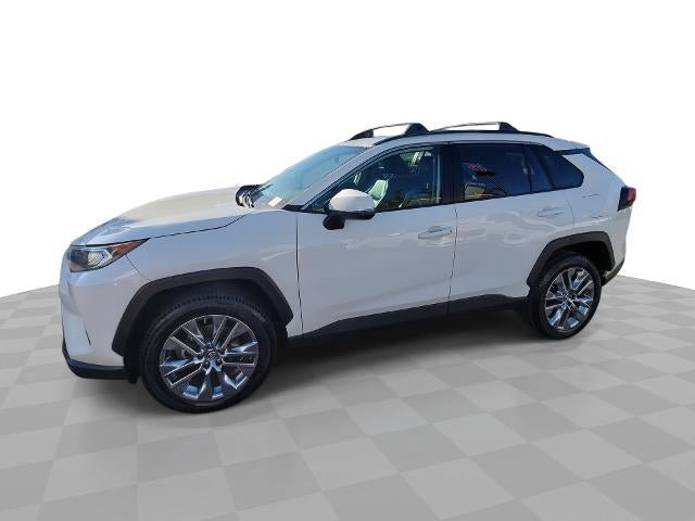Used 2019 Toyota RAV4 XLE Premium w/ Carpet Mat Package FWD image 1