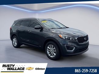Used 2017 Kia Sorento AWD w/ LX Convenience Package video 1