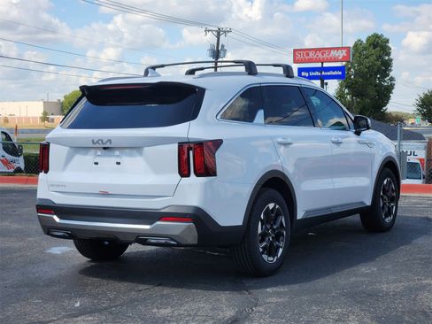 New 2026 Kia Sorento S w/ S Panoramic Sunroof Package image 4