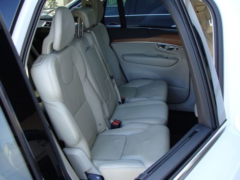 Used 2019 Volvo XC90 T6 Inscription w/ Protection Package image 12