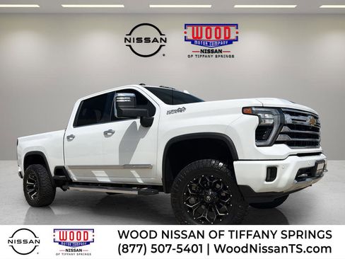 Used 2024 Chevrolet Silverado 3500 High Country w/ High Country Premium Package AWD/4WD image 1