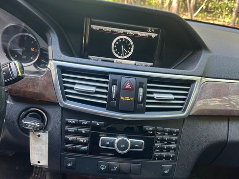 Used 2013 Mercedes-Benz E 350 BlueTEC Sedan w/ Premium 1 Pkg image 13