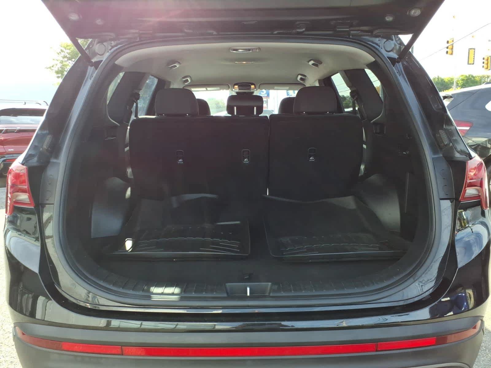 Used 2021 Hyundai Santa Fe SE AWD/4WD image 15