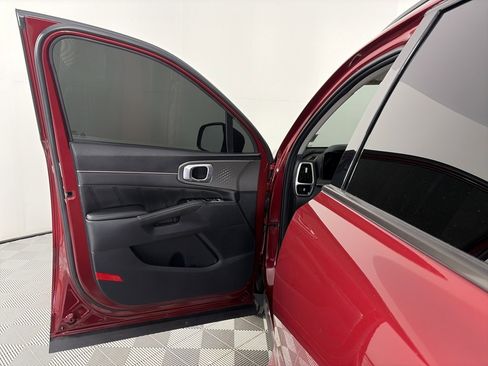 Used 2023 Kia Sorento SX image 10