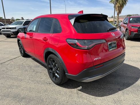Used 2024 Honda HR-V Sport image 9