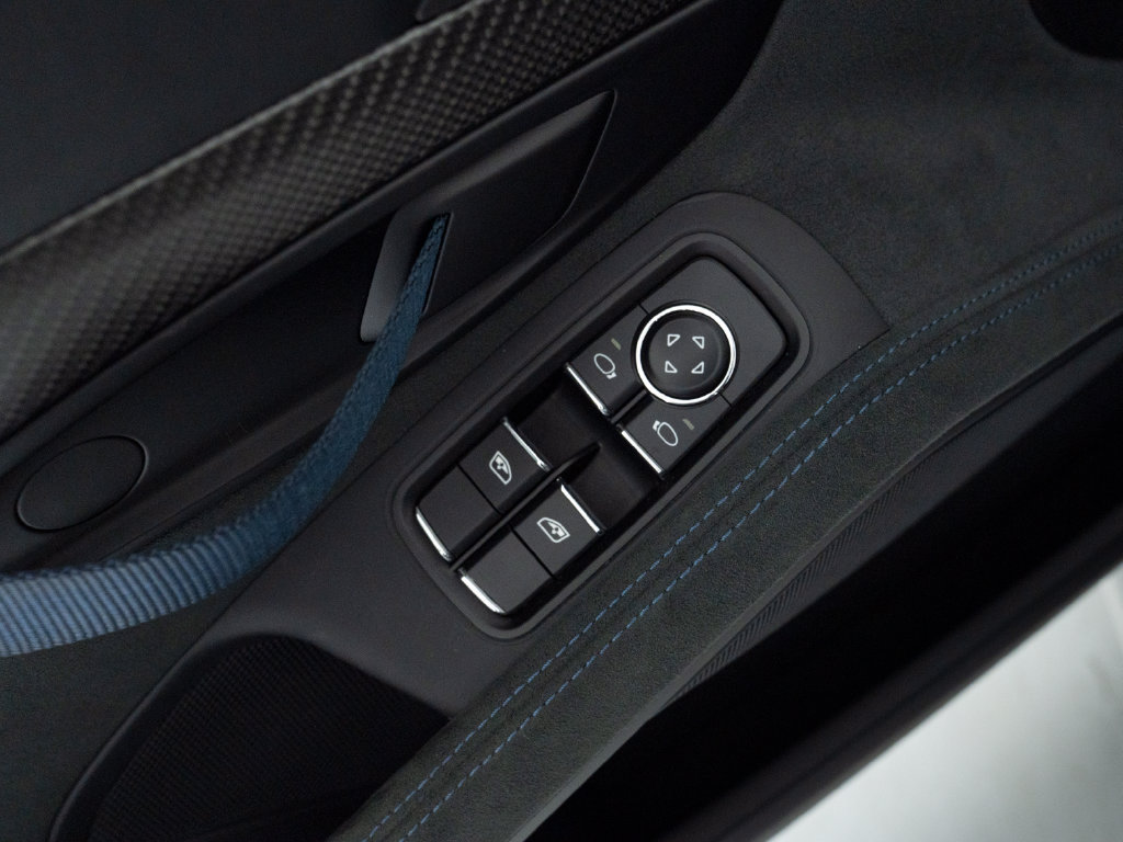 Used 2025 Porsche 718 Cayman GT4 RS RWD image 15