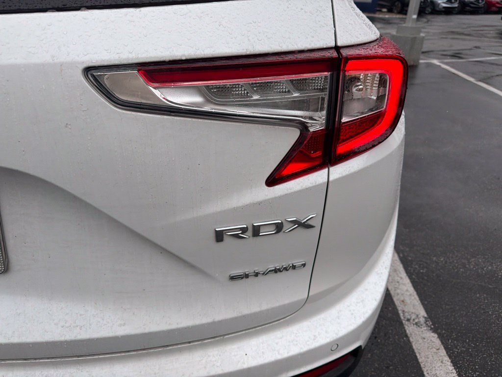 Used 2024 Acura RDX w/ Technology Package AWD/4WD image 4