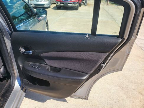 Used 2013 Chrysler 200 LX FWD image 8