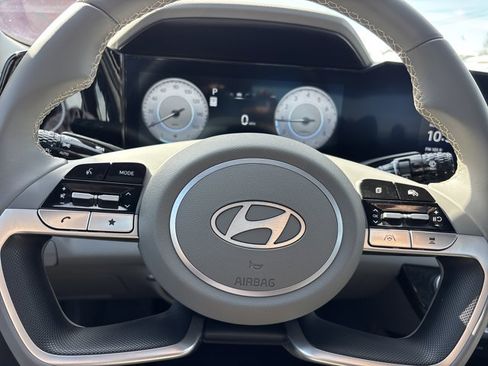 Used 2024 Hyundai Elantra SEL w/ Convenience Package image 22