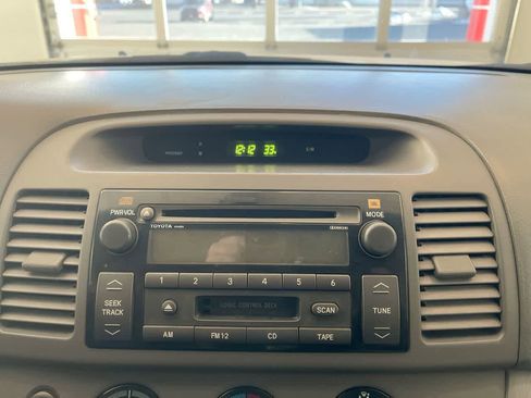 Used 2002 Toyota Camry LE image 16