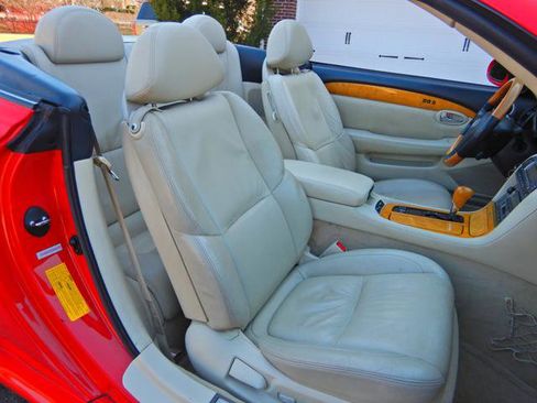 Used 2002 Lexus SC 430 Convertible image 17