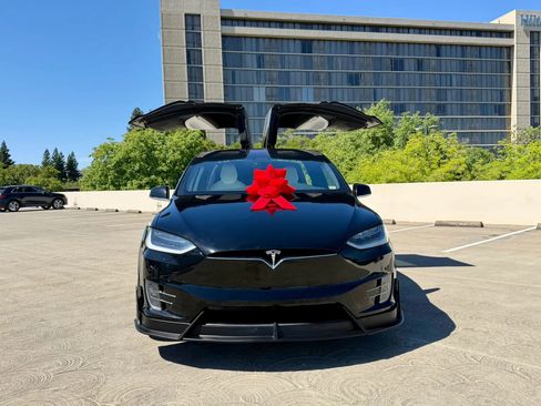 Used 2019 Tesla Model X 100D AWD/4WD image 3