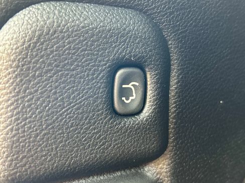 Used 2013 Jeep Grand Cherokee Altitude AWD/4WD image 12
