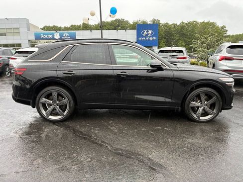 Used 2024 Genesis GV70 3.5T Sport w/ Sport Advanced Package AWD/4WD image 8
