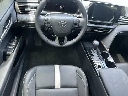 Used 2025 Toyota Camry SE FWD image 30