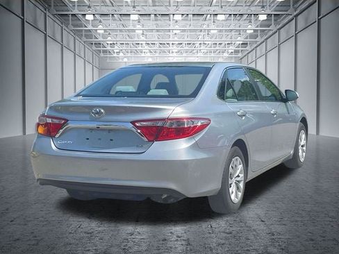 Used 2017 Toyota Camry LE FWD image 8
