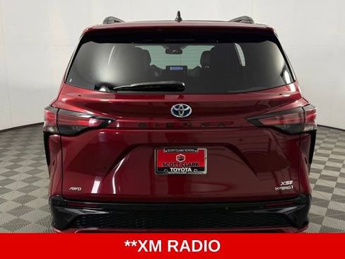 Used 2021 Toyota Sienna XSE w/ XSE Plus Package AWD/4WD image 5