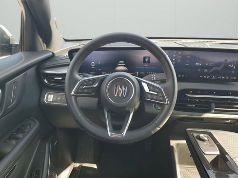 Certified 2025 Buick Enclave Preferred image 22