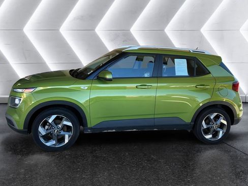 Certified 2024 Hyundai Venue SEL image 8