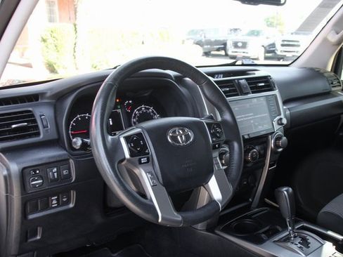 Used 2022 Toyota 4Runner SR5 image 18