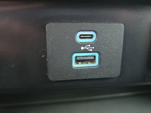 Used 2021 Ford F150 Lariat image 21