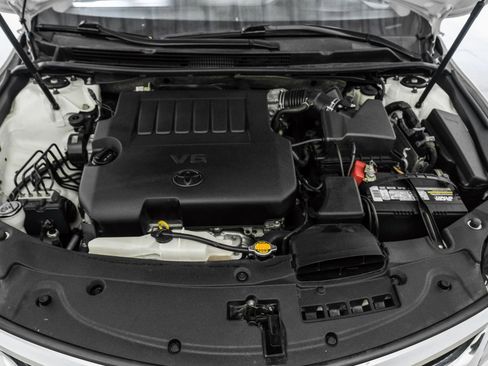 Used 2015 Toyota Avalon Limited FWD image 40
